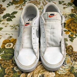 Nike court legacy women 9.5